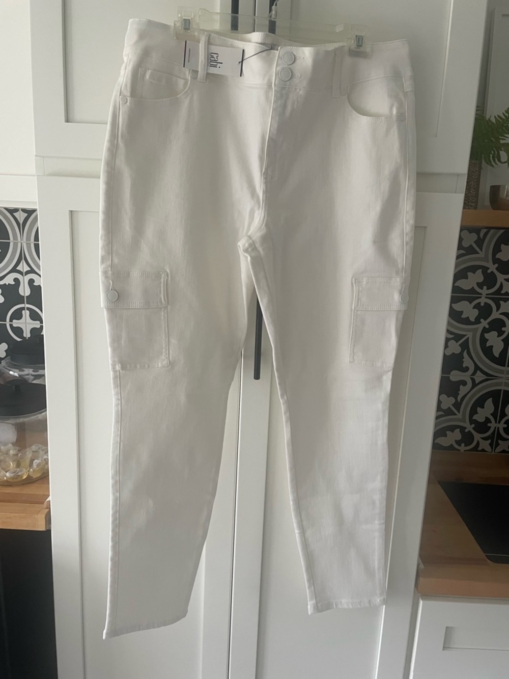 NWT 16 CAbi cargo jeans - Picture 4 of 4